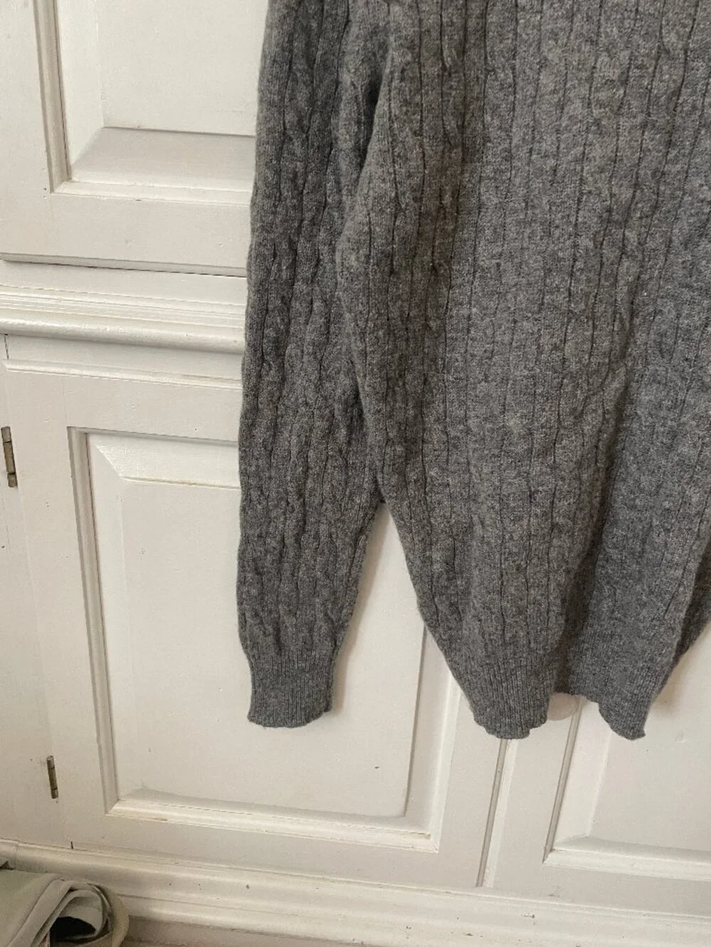 J.Crew factory lambswool mens crewneck gray cable knit sweater M *DESCRIPTION*